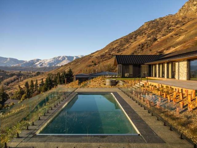 House for sale in Otakou