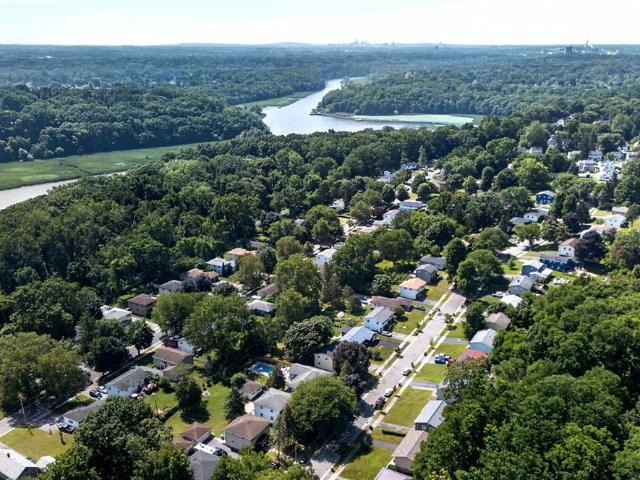 House for sale in Oak Hill, New York