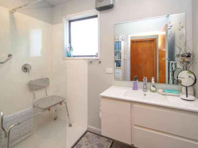 House for sale in Chaslands, Canterbury