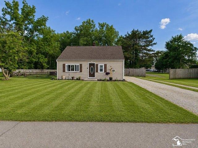 House for sale in Petersburg, Michigan