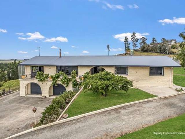 Property for sale in Otakou