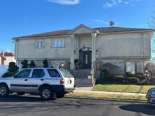 House for sale in Queens, Arverne