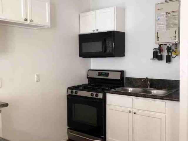 Apartment for rent in Canoga Park, California