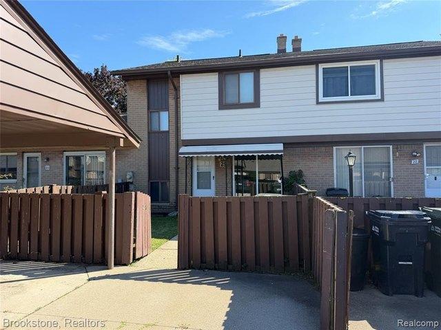 Townhouse for sale in Sterling Heights, Michigan