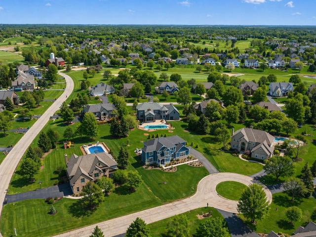 House for sale in Mchenry, Illinois