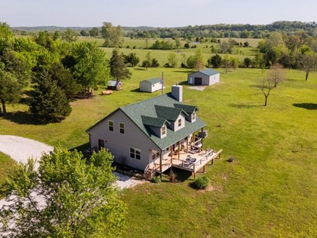 House for sale in Ash Grove, Missouri