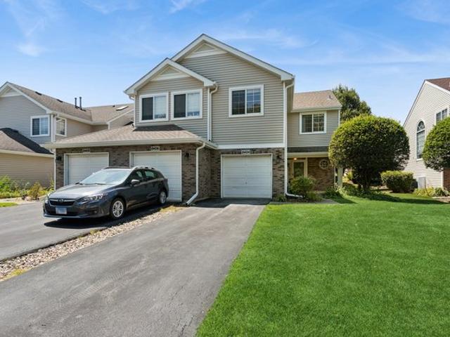 Townhouse for sale in Darien, Illinois