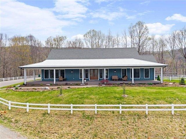 House for sale in Todd, North Carolina