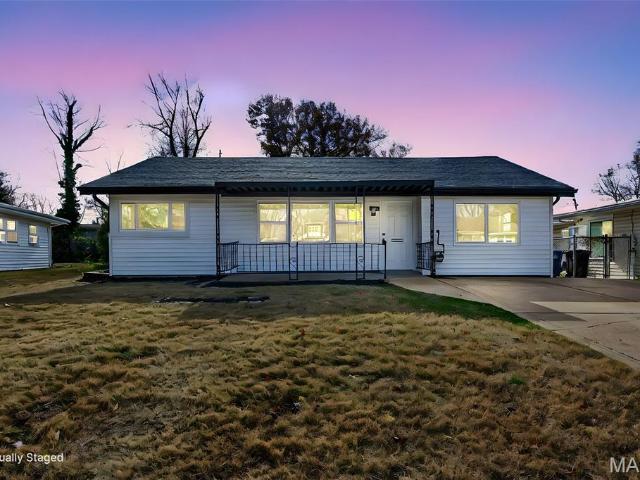 House for sale in Saint John, Missouri