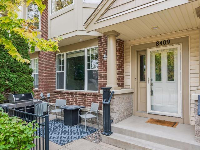 Townhouse for sale in Eden Prairie, Hennepin County