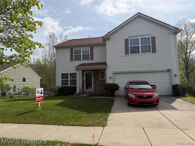 House for sale in Fenton, Michigan