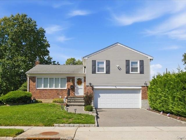 House for sale in Seaford, Nassau County
