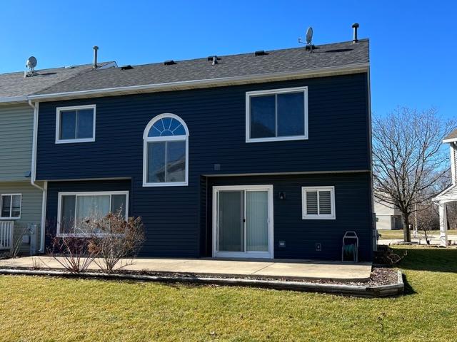 House for sale in Mchenry, Illinois