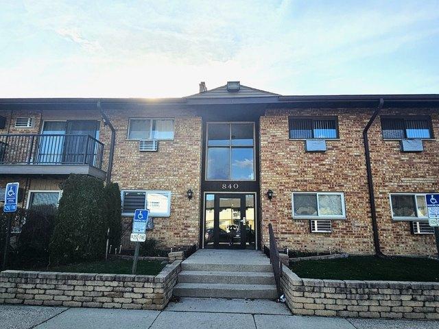 Condo for sale in Prospect Heights, Illinois