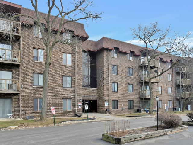 Condo for sale in Homewood, Illinois