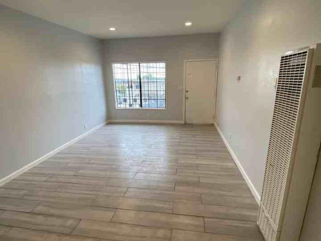Apartment for rent in Canoga Park, California