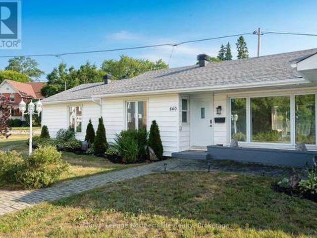 House for sale in North Bay, Ontario