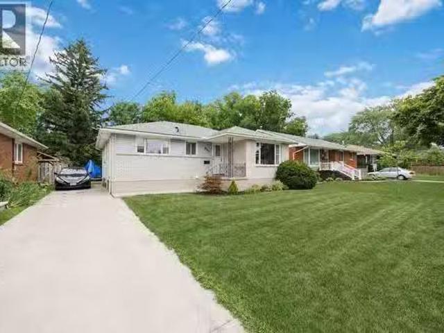 House for sale in Brights Grove, Ontario