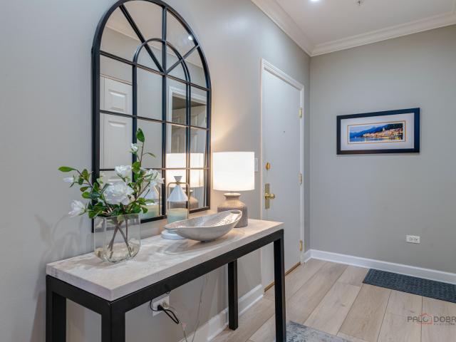 Condo for sale in Buffalo Grove, Illinois