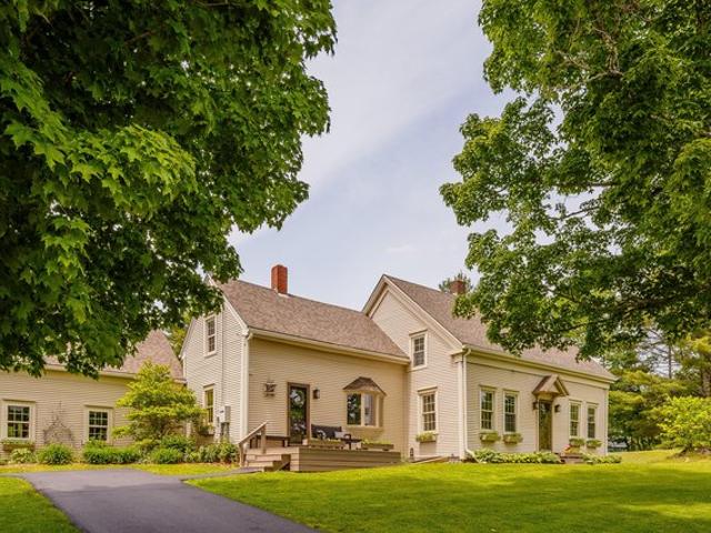 House for sale in Warren, Maine