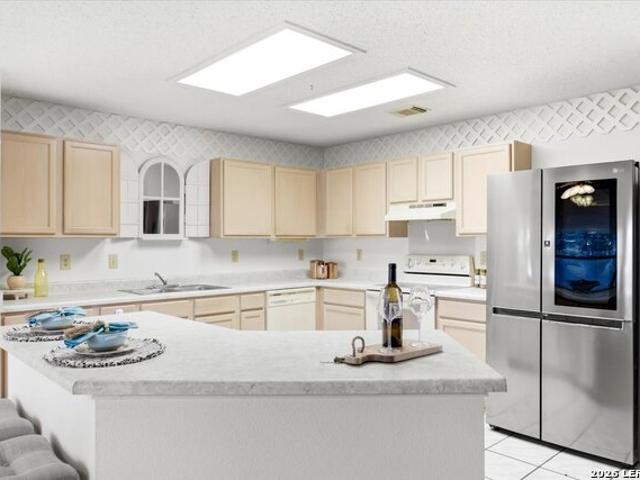 House for sale in Universal City, Texas