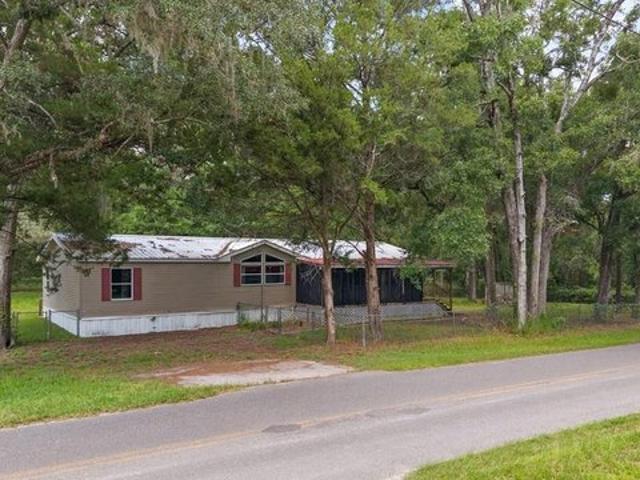 House for sale in Trenton, Florida