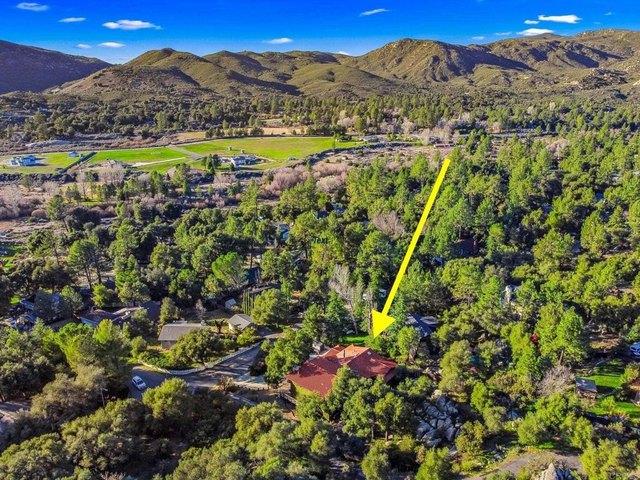 House for sale in Pine Valley, California