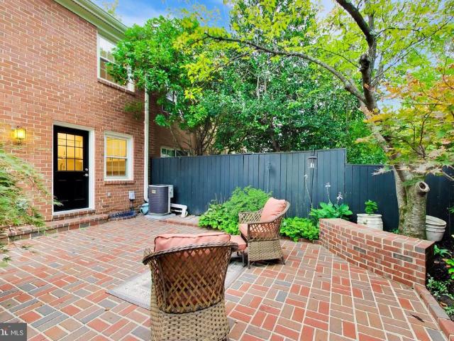 Townhouse for sale in Virginia