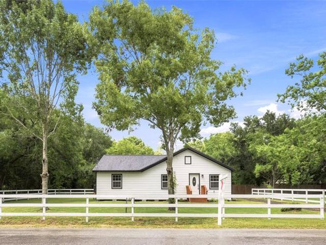 House for sale in Hitchcock, Texas