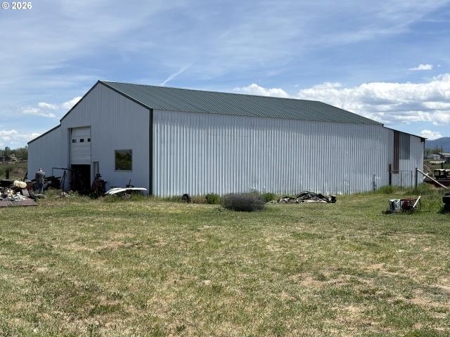 Commercial for sale in Oregonia
