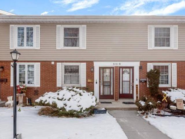 House for sale in Ontario