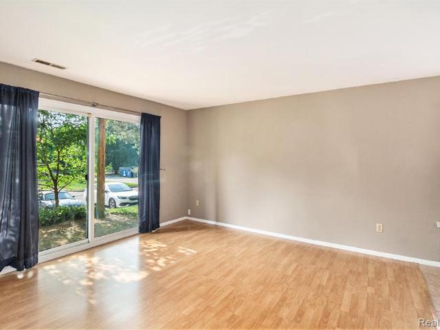 Condo for sale in Auburn Hills