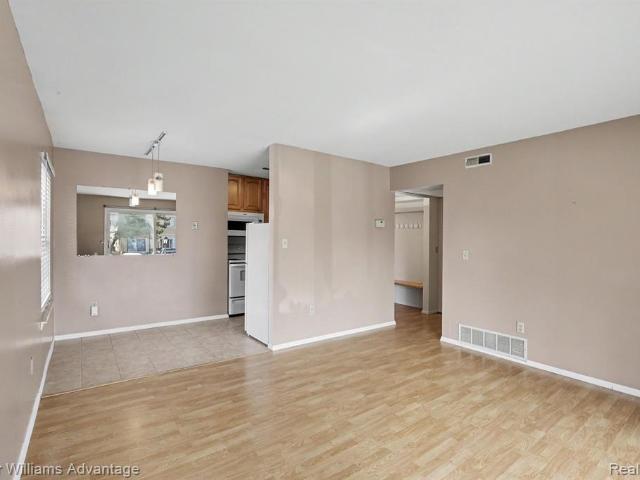 Condo for sale in Auburn Hills, Michigan