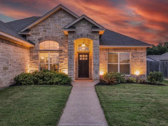 House for sale in Hewitt, Texas