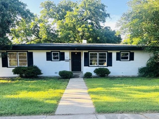 House for sale in Uvalde, Texas