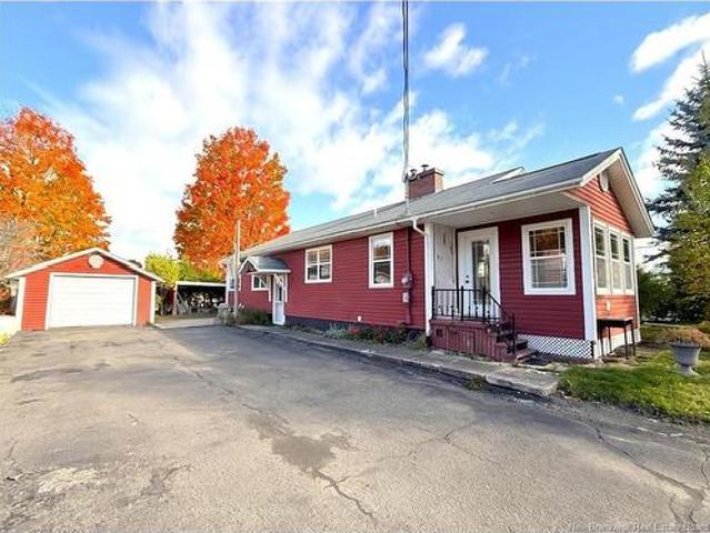 House for sale in Woodstock Parish, Town of Woodstock