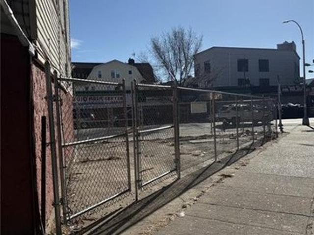Land for sale in Arverne, New York