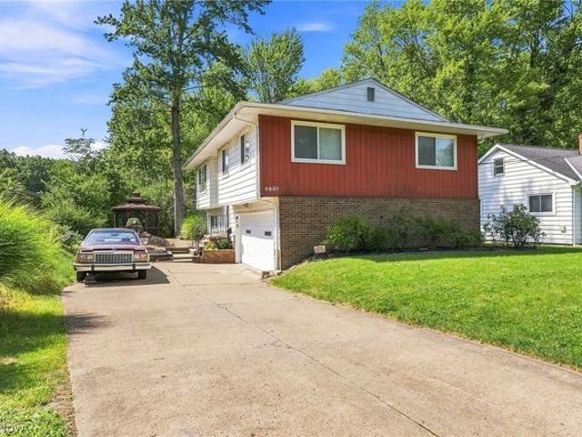 House for sale in Olmsted Falls, Ohio