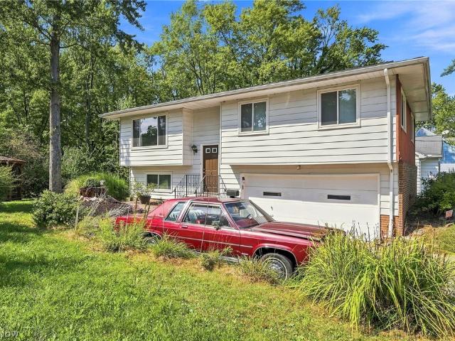 House for sale in Olmsted Falls, Ohio