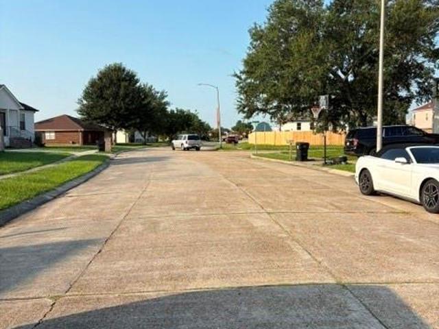 Land for sale in Chalmette, Louisiana