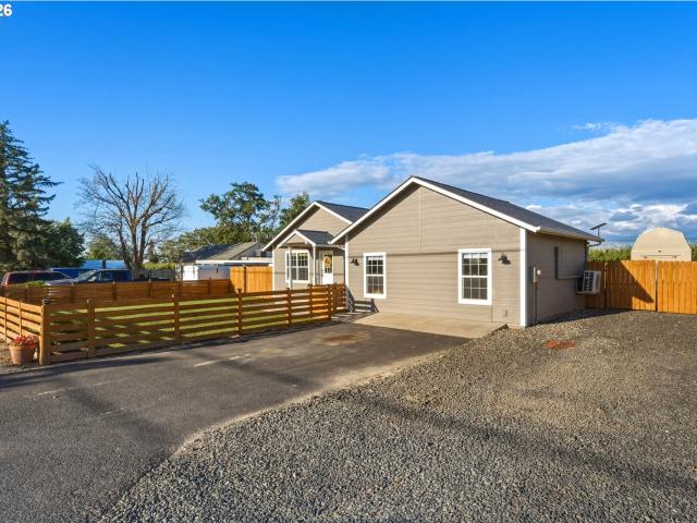House for sale in Oregonia
