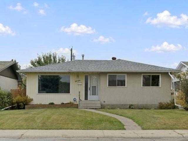 House for sale in Kenilworth, Edmonton