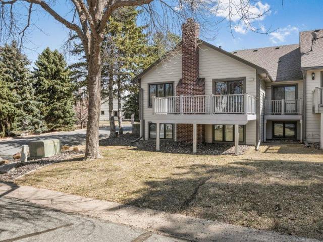 Townhouse for sale in Maple Grove