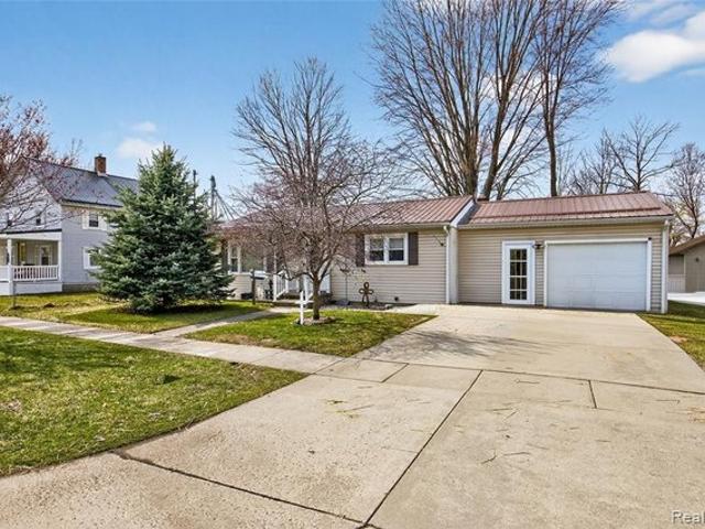 House for sale in Tuscola, Michigan