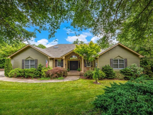 House for sale in Hendersonville