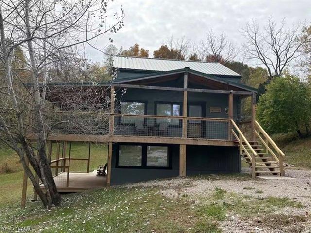 House for sale in Elizabeth, West Virginia