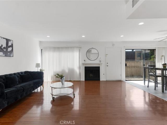 Townhouse for sale in North Hills East Neighborhood Council District, Canoga Park
