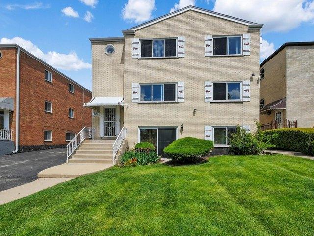 House for sale in Niles, Illinois