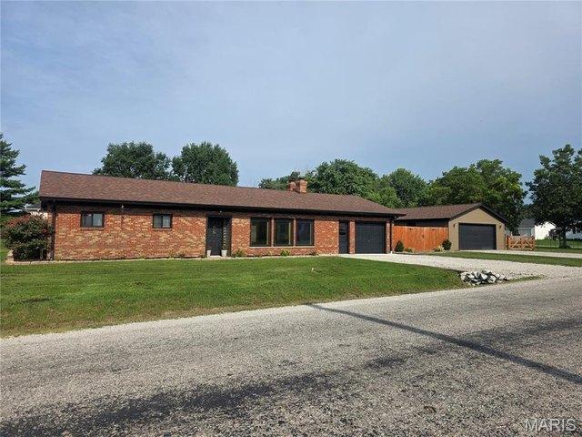 House for sale in Worden, Illinois