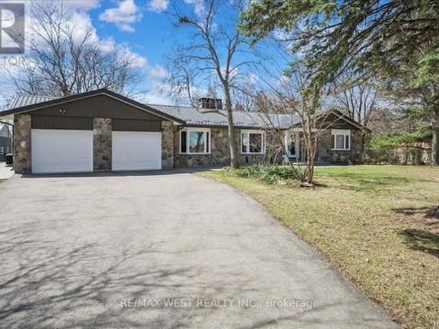 House for sale in Ontario
